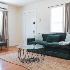 Renovated 1 Bedroom 1 bathroom Cottage Near Larchmont Village