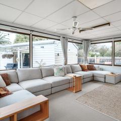 Lowe tide Retreat