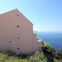 Vista Apartments
