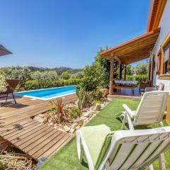 Carcavelos Villa with Pool