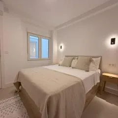 NEW - Old Town Modern Apartment Close to Beach