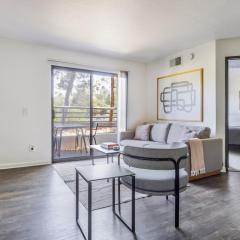 Blueground Studio City jacuzzi nr Griffith Park LAX-1416