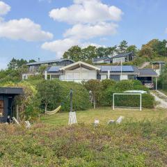 Stunning Home In Ebeltoft With Sauna