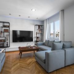 Aristotelous Penthouse by Luxlikehome