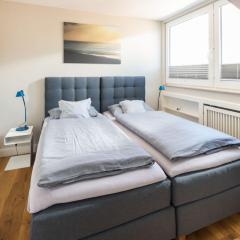 Deichknutt Himmel - mit Hafen und Meerblick