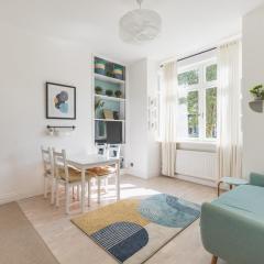 Stylish West London Stay by Shepherd’s Bush