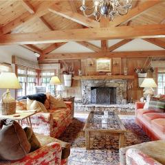 Soupcon: 4 br, fireplaces, game room, sauna, hot tub, views