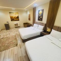 Royal Maktob Pyramids