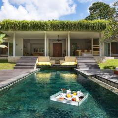 Villa Reina by SooBali - Spacious & Modern near Canggu with Butler-Cook, Private Pool and Tropical Gardens