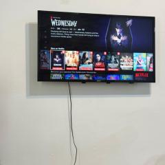 AYAAN HOMESTAY Tanah Rata with Netflix