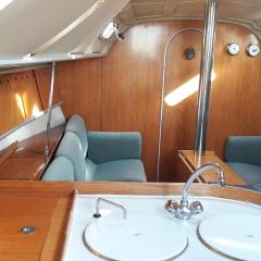 Sailboat for sea ride or instructor class