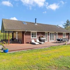 Holiday Home Elsabet - 600m to the fjord by Interhome