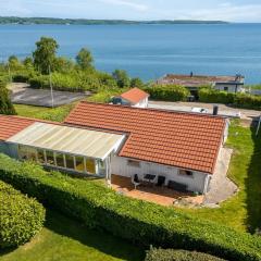 Holiday Home Tobias - 45m to the inlet by Interhome