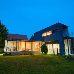 Date Villa Awaji