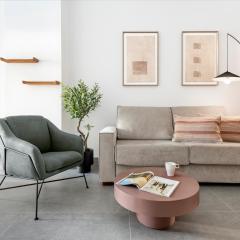 Rafael Salas Suite Apartments