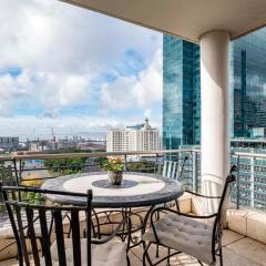 Spacious 2BR Apartment & Parking Central CT