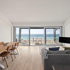 Lancing beach apartment.