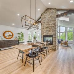 Luxe Ruidoso Retreat with Hot Tub and Scenic Views