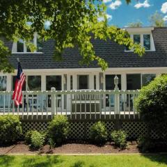 8 Bedrooms With A Pool - 404 Fourth Avenue