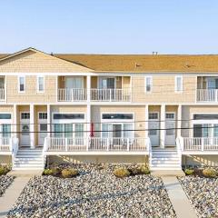 1625 Beach Unit D - Beachfront!