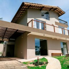 Ponta do Sol | 4 suítes, piscina e churrasqueira