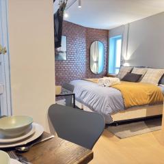 HOM I Departamento con Terraza Piso1 2PAX