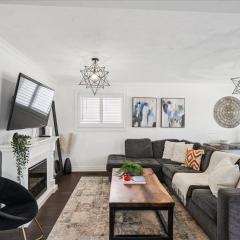 Bright 3-BDRM House, Family Home & Parking, YYZ Airport