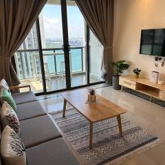 Mahogany Homes at R&F - free WiFi and 1 Car Park