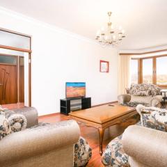 Sunny 3 Bedrooms Large Apartment with 2 Baths , Great View