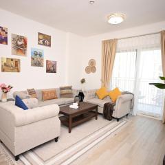 Charming 1BR Rossa Poolside Escape City Views