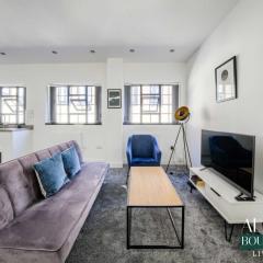 City Centre 2BR Townhouse Perfect for Work & Getaways