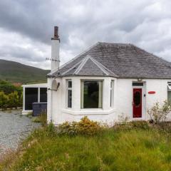 Hamara Luxury Portree Cottage with Hot Tub!