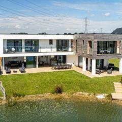 The Lake House Silverlake Dorset SV37.