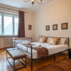 -Extra Parking- Suite-1- x6 con Balcone