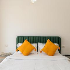 JAD Luxury 3 Rooms Apartments Urban Plaza