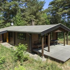 3608 Nexø - Turistvej 74