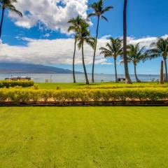 Oceanfront Maui Condo with Pool, Walk to Aquarium!