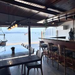 Pé na areia! Casa na Faz. da Armação - ZI03I