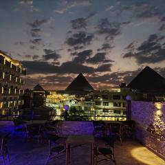 Red Pyramids Hotel