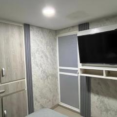 Aparta estudio confortable y completo