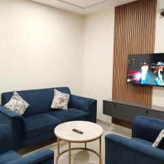 Luxe 1 Bedroom Apartment in Doha emporium B-17, Margalla views