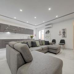 Family Stay With Dishwasher & Dryer, Walk To Seafront