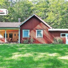 6 person holiday home in HÄSTVEDA-By Traum