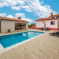 Nice Home In Sveti Bartol