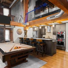 Two Story Penthouse - Walk to the Convention Ctr