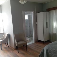 Yakhe self catering accommodation
