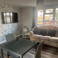 Cozy 2 Bedroom Apartment