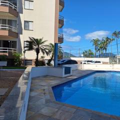 Apto Beira-Mar com Piscina