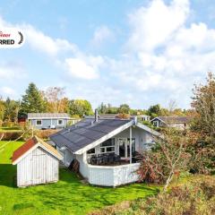 8 person holiday home in Juelsminde-By Traum