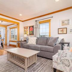 Remodeled 1920s Charmer Near ETSU, JCMC & Downtown